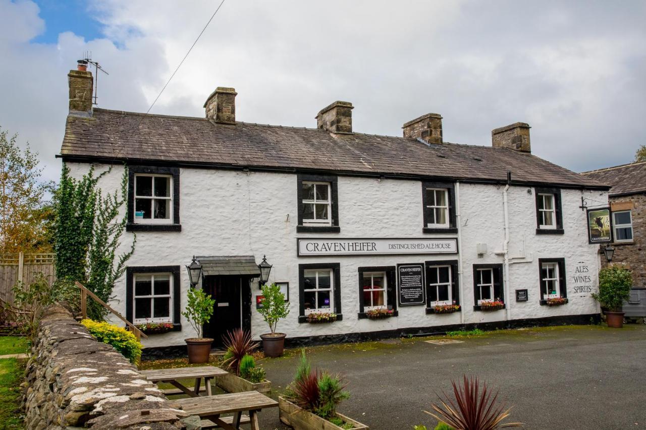 Craven Heifer Ingleton Hotel Ingleton  Bagian luar foto